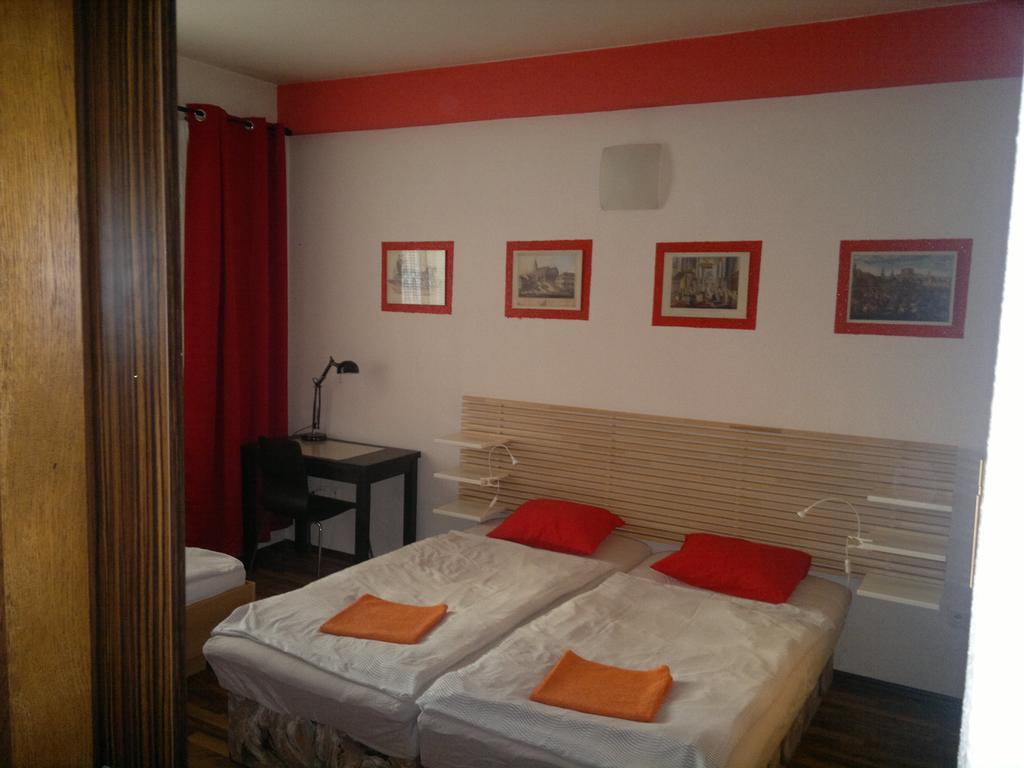 Red Apartment Bratislava Habitación foto